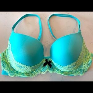 Victoria’s Secret Very Sexy Push-Up 36C